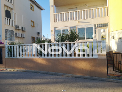 Apartment with 2 bedrooms and a large private garden in Lomas de Cabo Roig