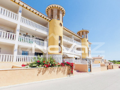 New penthouse with 2 bedrooms and private solarium with sea views in Lomas de Cabo Roig