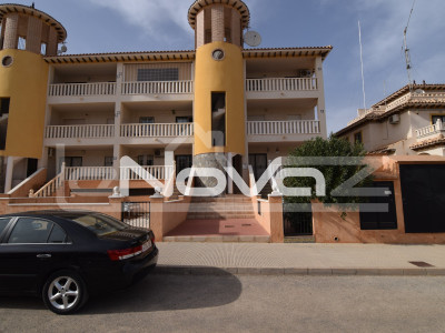 South-facing 2-bedroom apartment with terrace in Lomas de Cabo Roig