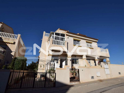 Townhouse with 2 bedrooms and 2 bathrooms