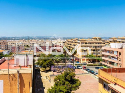 Spacious and bright apartment in the heart of Torrevieja