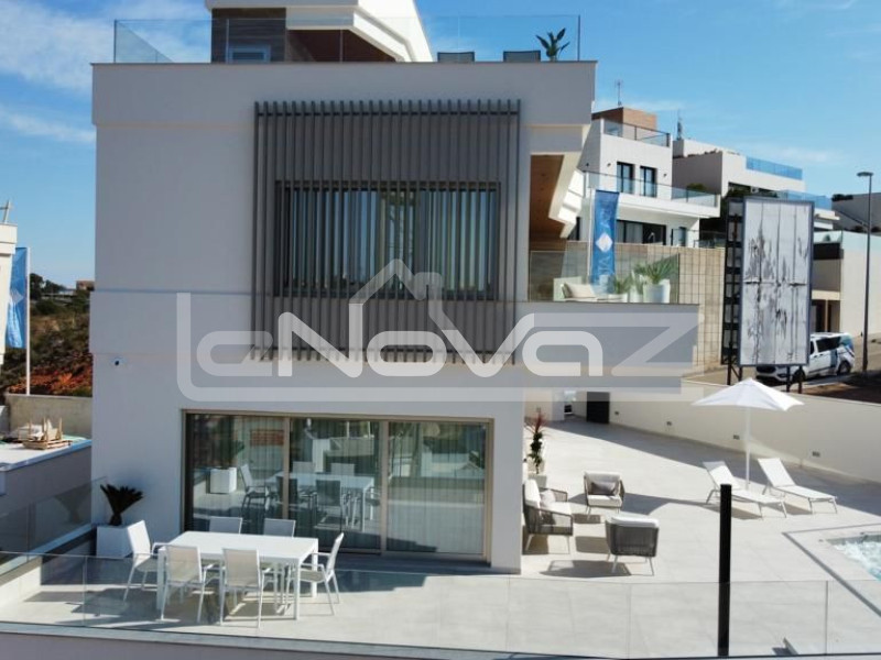 villa 4 bedrooms Campoamor. #1008