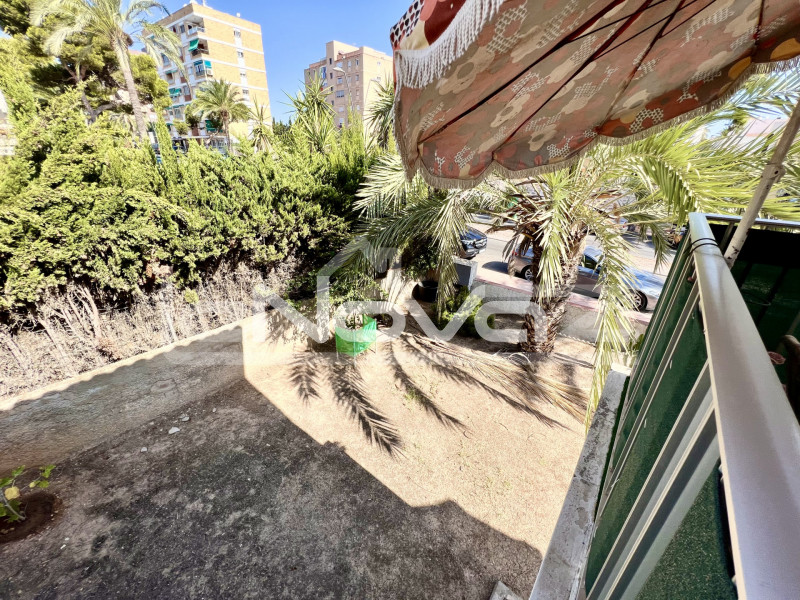 ¡Increíble oportunidad! Chalet de 3 dormitorios, garaje, parcela y fantástica ubicación a 200m de la mejor playa de La Zenia.. #1125