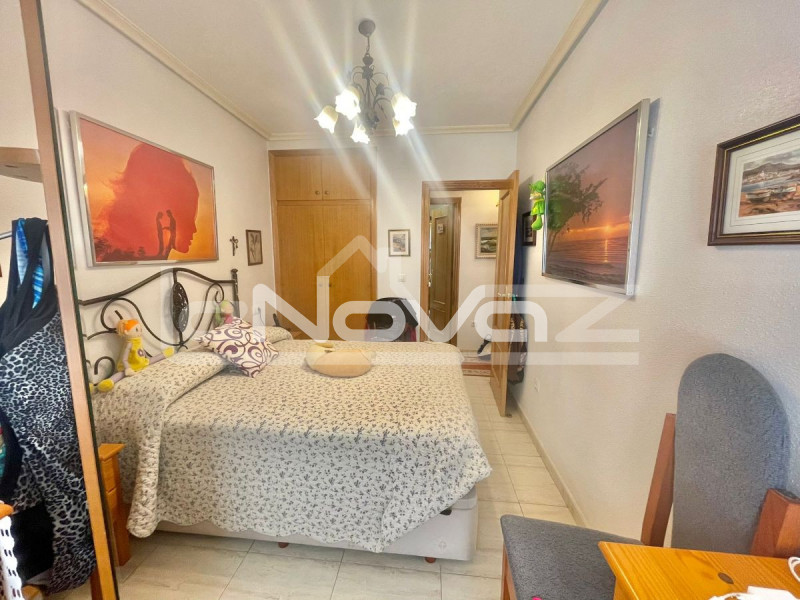 Апартаменты с 2 спальнями всего в 300 м от самого знаменитого пляжа в Torrevieja.. #1127