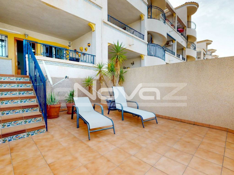 Appartement de 2 chambres en excellent état avec terrasse de jardin privée à La Ciñuelica.. #1171