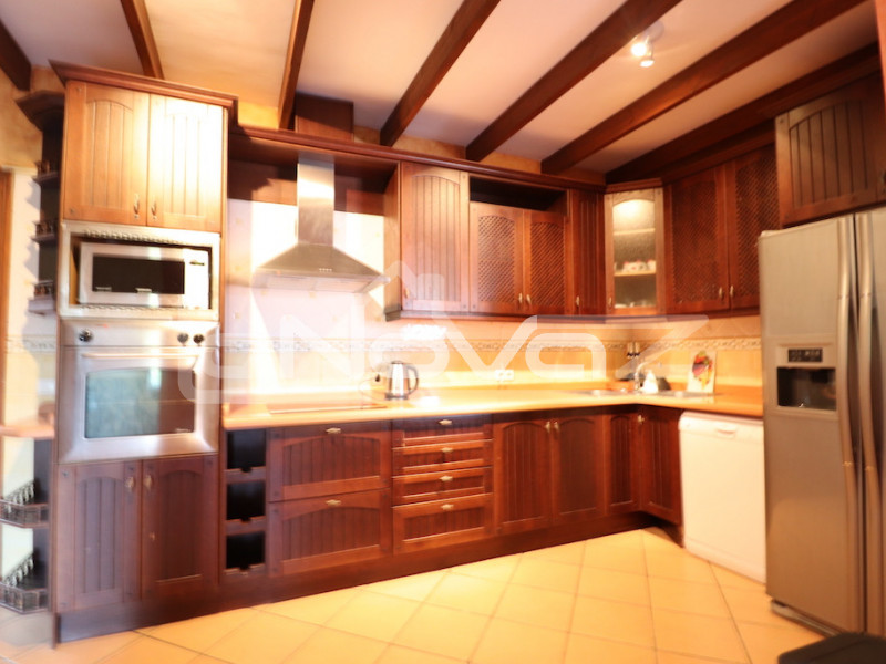 villa 4 bedrooms La Zenia. #1184