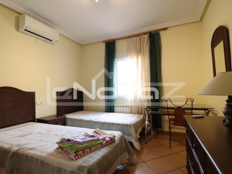 villa 4 bedrooms La Zenia. #1184