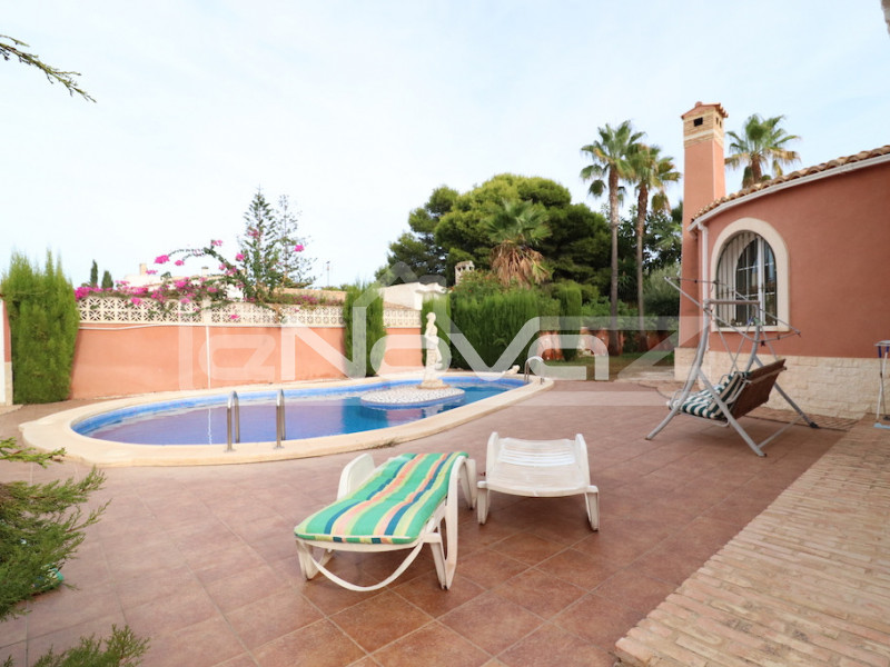 villa 4 bedrooms La Zenia. #1184