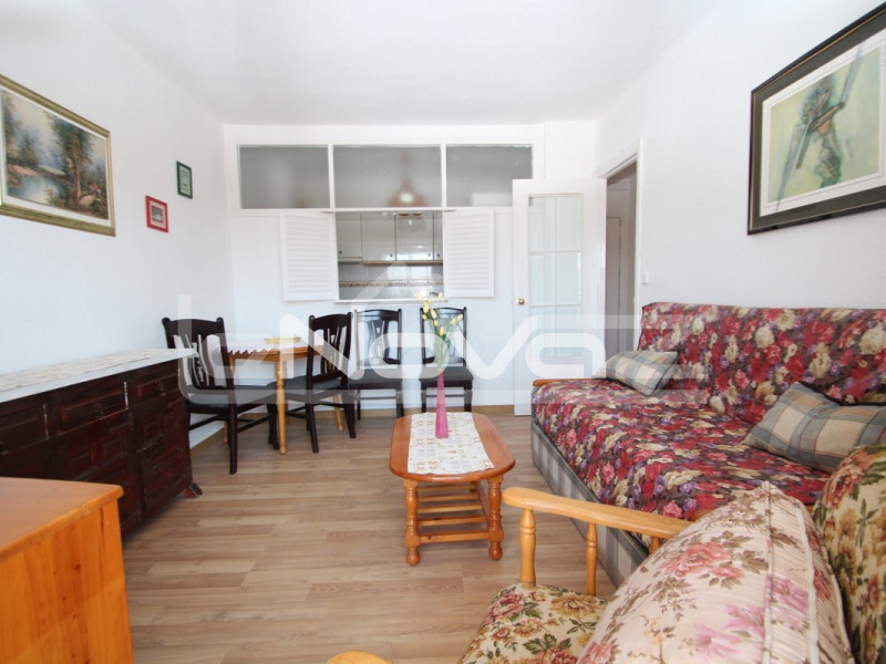 Appartement avec 2 chambres, 2 salles de bain, terrasse et parking souterrain à 200 m de la plage de Punta Prima.. #1261