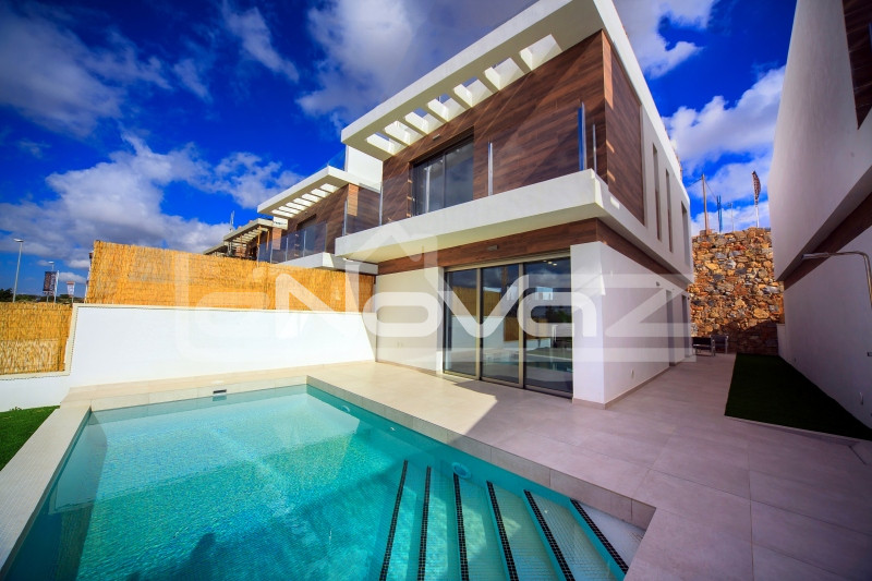 villa 3 bedrooms Villamartin. #1294