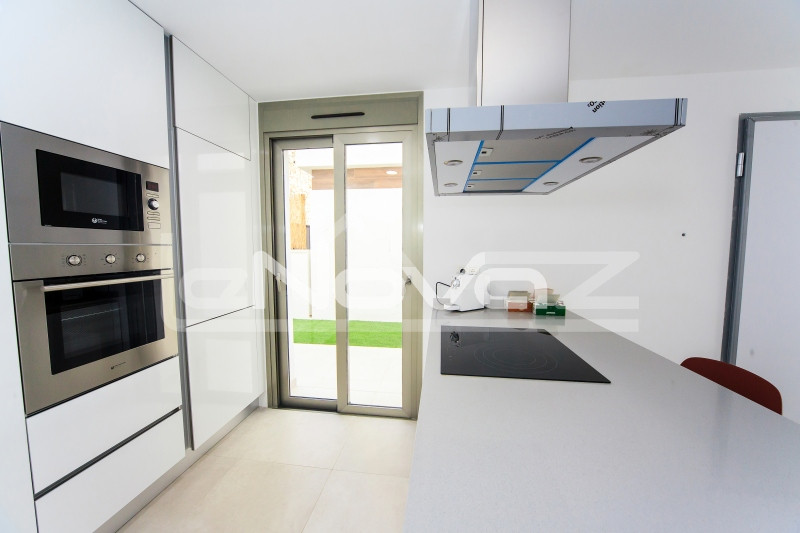 villa 3 bedrooms Villamartin. #1294