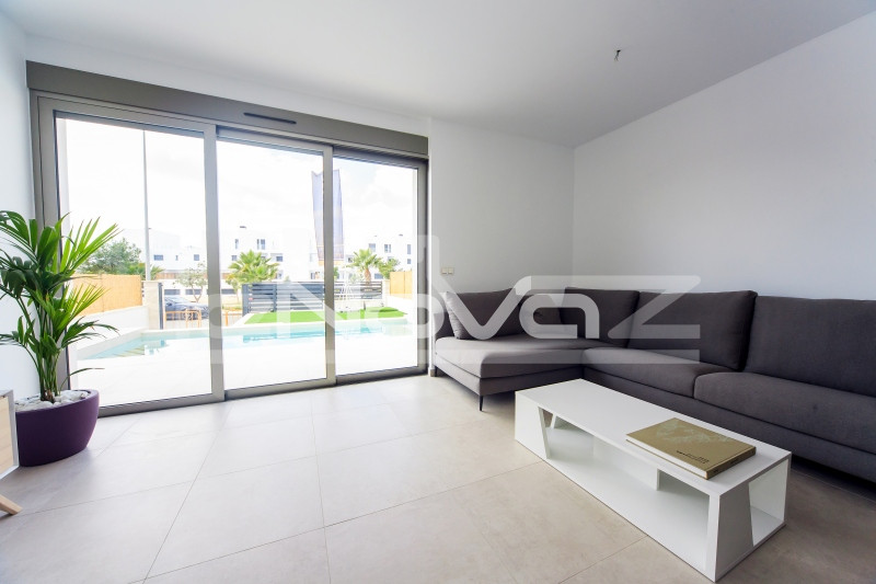 villa 3 bedrooms Villamartin. #1294