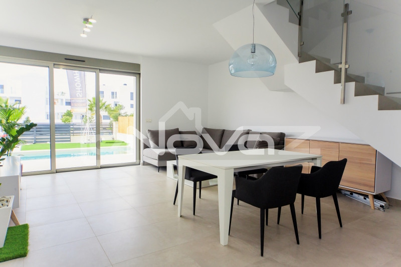 villa 3 bedrooms Villamartin. #1294