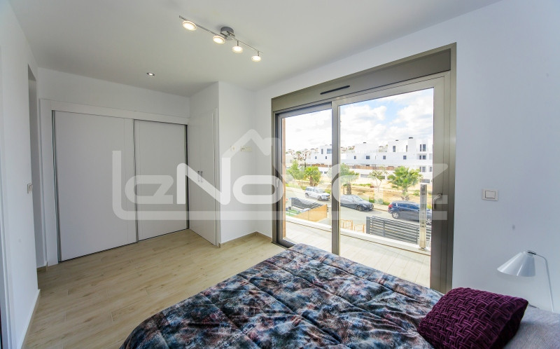 villa 3 bedrooms Villamartin. #1294