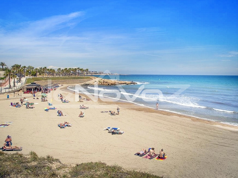 villa 3 bedrooms Villamartin. #1294