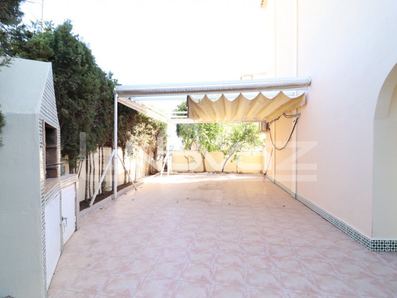 bungalow 4 bedrooms Playa Flamenca. #1300