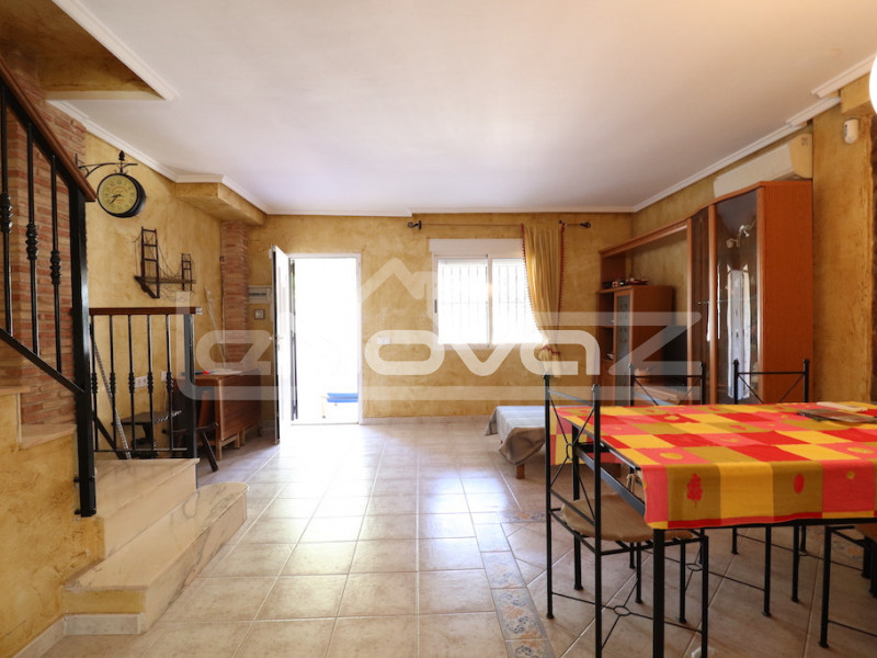 bungalow 4 bedrooms Playa Flamenca. #1300