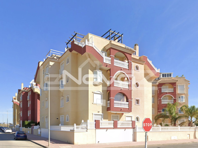 Traditionelles Apartment mit 2 Schlafzimmern in Los Alcázares.. #1324