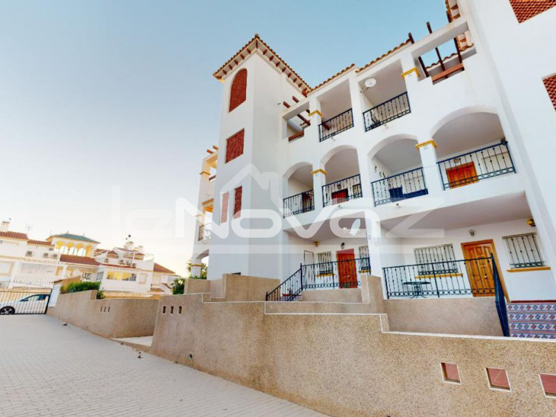 Apartamento de 2 dormitorios en excelente estado con terraza jardín privado en La Ciñuelica.. #1347
