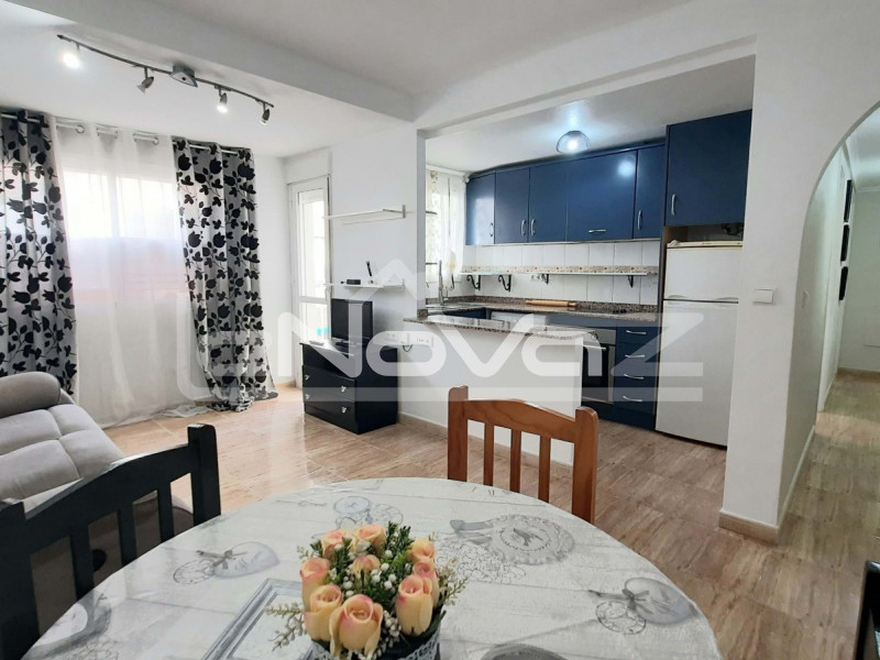 Fantastic renovated 2 bedroom apartment with a terrace 300m from the best De Los Locos beach in Torrevieja.. #1355