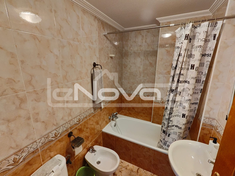 Renovated apartment with 2 bedrooms and a terrace 600 m to the best beach in La Zenia.. #1366