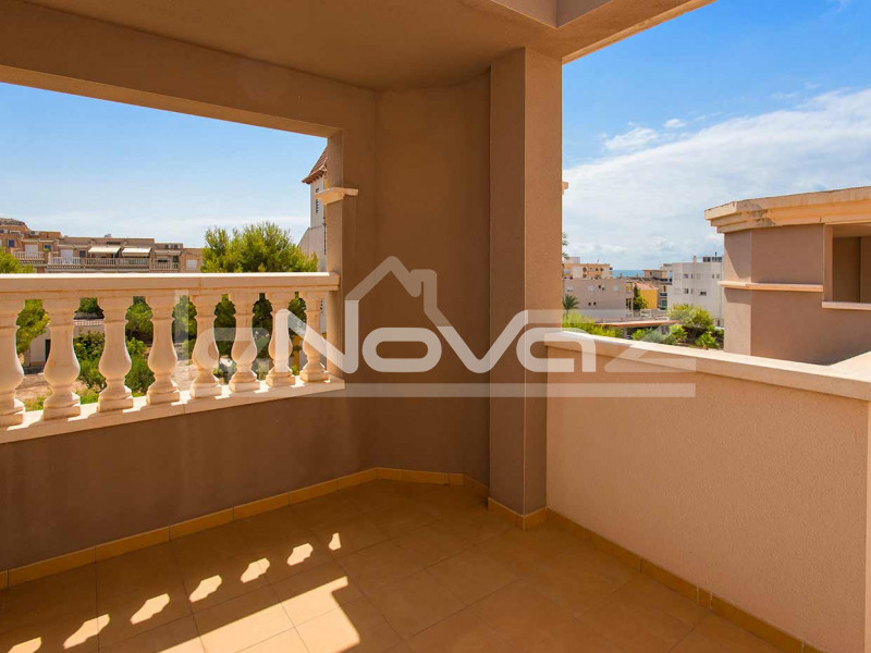 Bungalow with 3 bedrooms in Santa Pola.. #1379