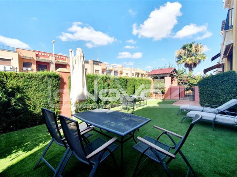 Impressive apartment with huge garden in Lomas de Cabo Roig. #1382