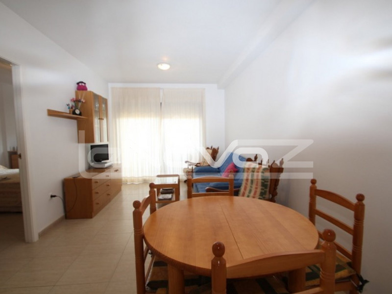 Apartament z 3 sypialniami, dużym tarasem z widokiem na morze z garażem i dużą komórką lokatorską w Campoamor.. #1422