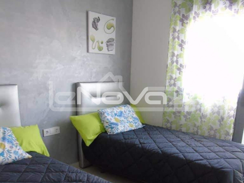 Oszałamiający apartament z 2 sypialniami w luksusowej ultranowoczesnej urbanizacji w Punta Prima.. #1425
