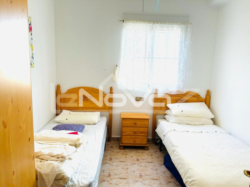 Lenyűgöző 3 hálószobás bungaló 2 terasszal és tengerre néző szoláriummal Lomas De Cabo Roigban.. #1427