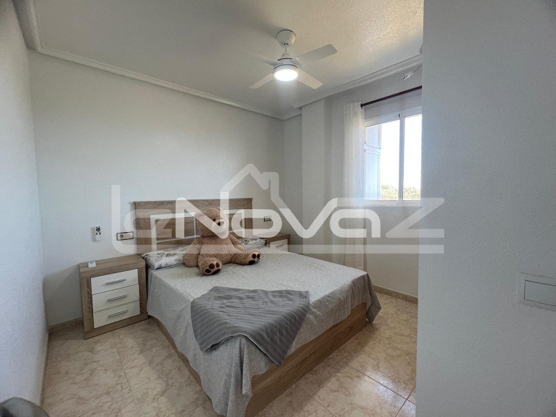 Apartment mit 1 Schlafzimmer und einer Terrasse mit Meerblick, nur 150 m vom Strand in Punta Prima entfernt.. #1500