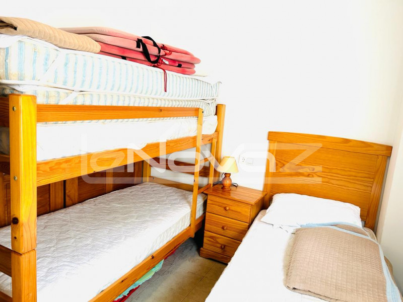 Increíble ático de 2 dormitorios, 2 baños y solárium privado con vistas al mar en Playa Flamenca.. #1512