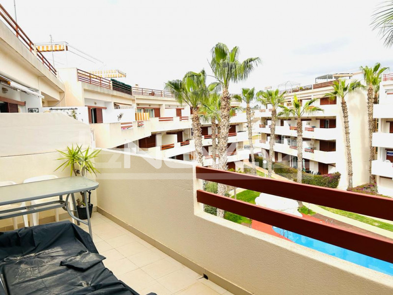 Otrolig takvåning med 2 sovrum, 2 badrum och ett privat solarium med havsutsikt i Playa Flamenca.. #1512