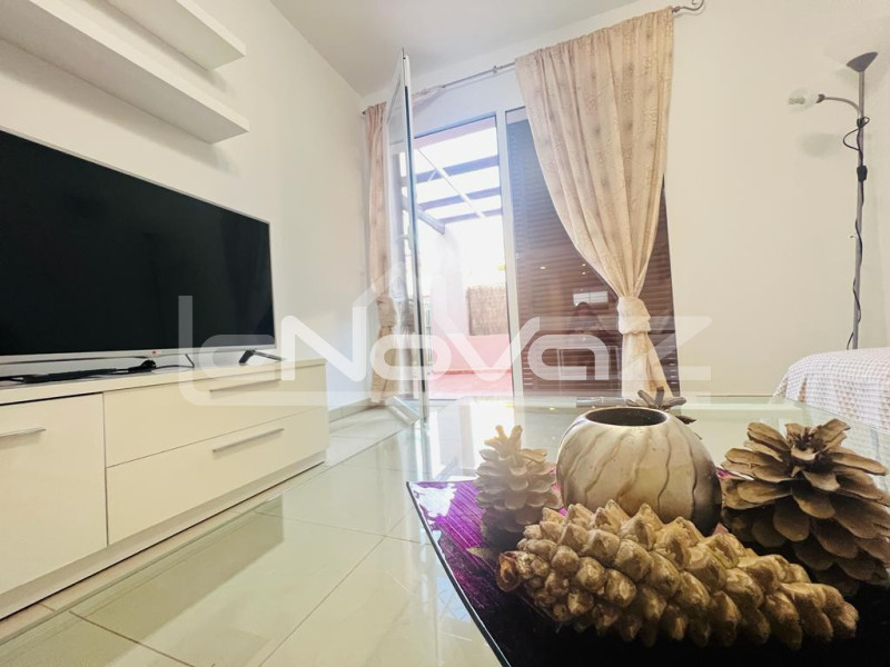 Stunning 2 bedroom apartment with private garden close to the beach in Playa Flamenca.. #1544