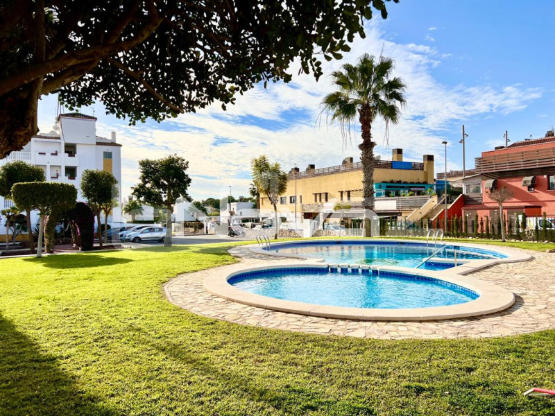 Apartments with two bedrooms in Campoamor Golf. #1636
