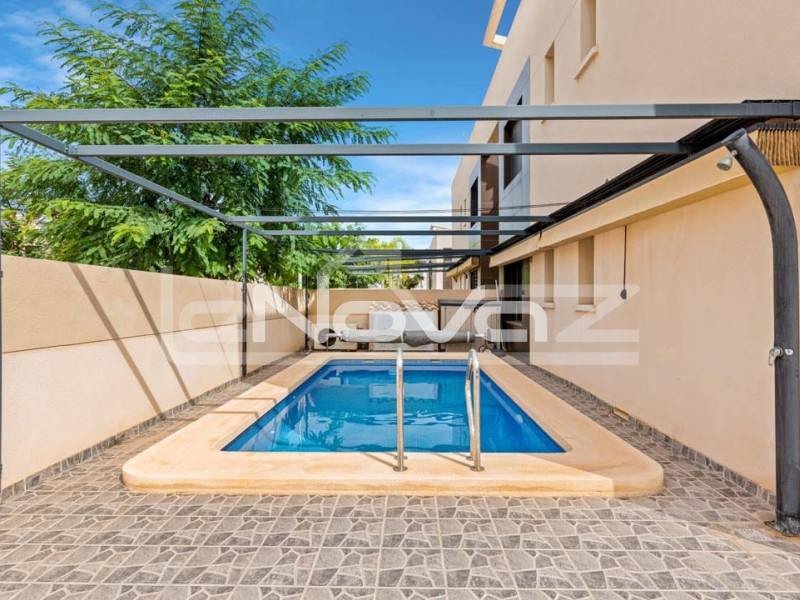 Apartment with private heated pool just 5 minutes from the beach in Mil Palmeras.. #1679