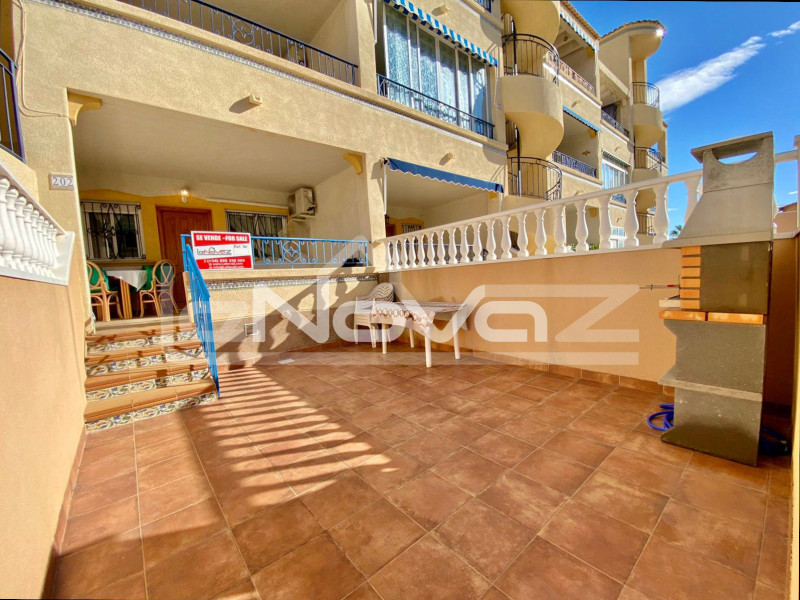 Apartment in Punta Prima with 2 bedrooms and private terrace. #1723