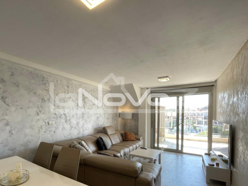 Incredible and sunny 2 bedroom 2 bathroom penthouse in Los Dolses. #1747