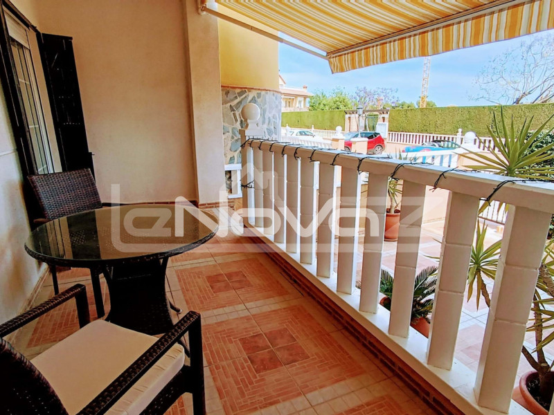 Stunning south facing ground floor apartment with private garden. #1769