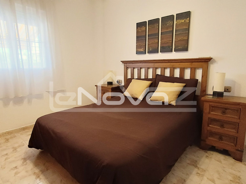 Stunning south facing ground floor apartment with private garden. #1769