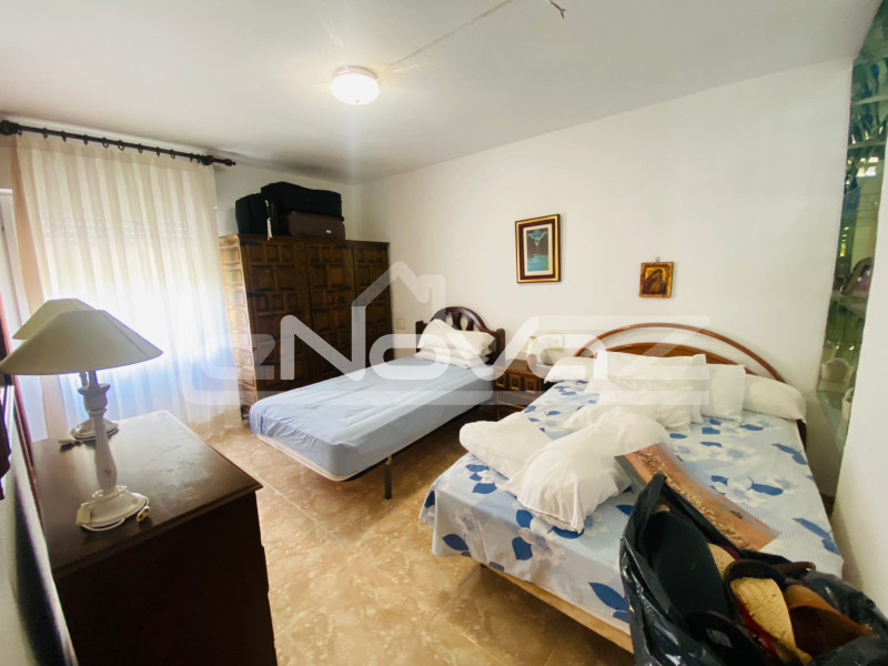 Villa with 800 m2 plot just a step away from the beach and all services.. #1865