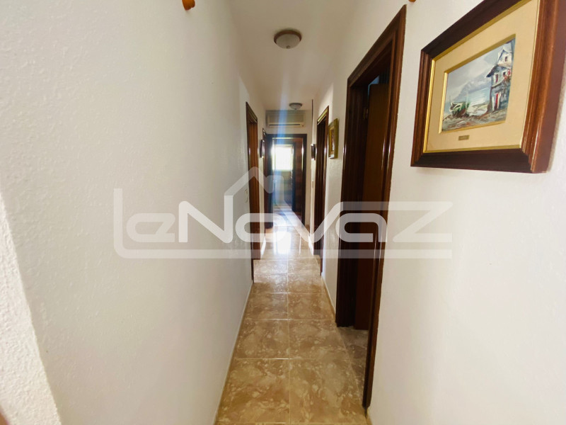 Villa with 800 m2 plot just a step away from the beach and all services.. #1865