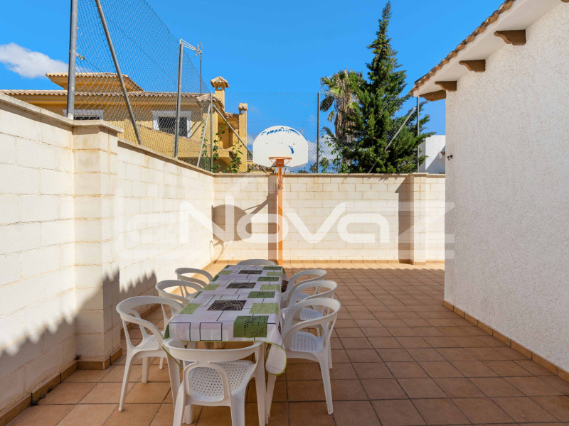Detached villa a few steps from the beach in La Zenia, ready to move into.. #1866