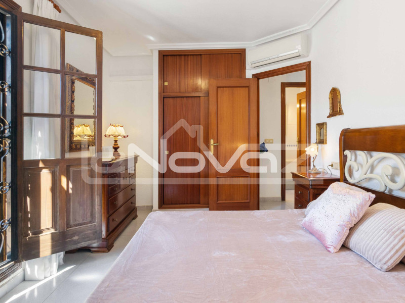 Detached villa a few steps from the beach in La Zenia, ready to move into.. #1866