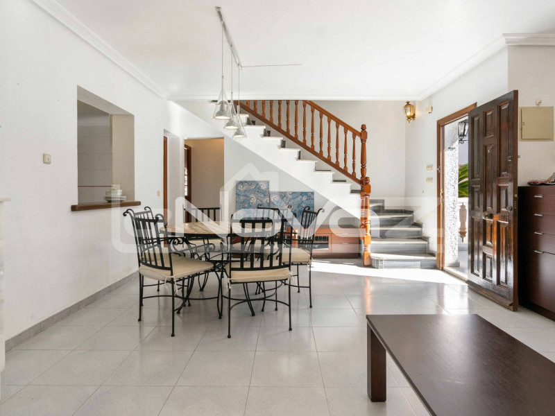 Detached villa a few steps from the beach in La Zenia, ready to move into.. #1866