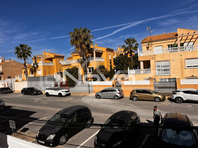 Чарівна квартира на першому поверсі з однією спальнею у Вілламартіні.. #1909