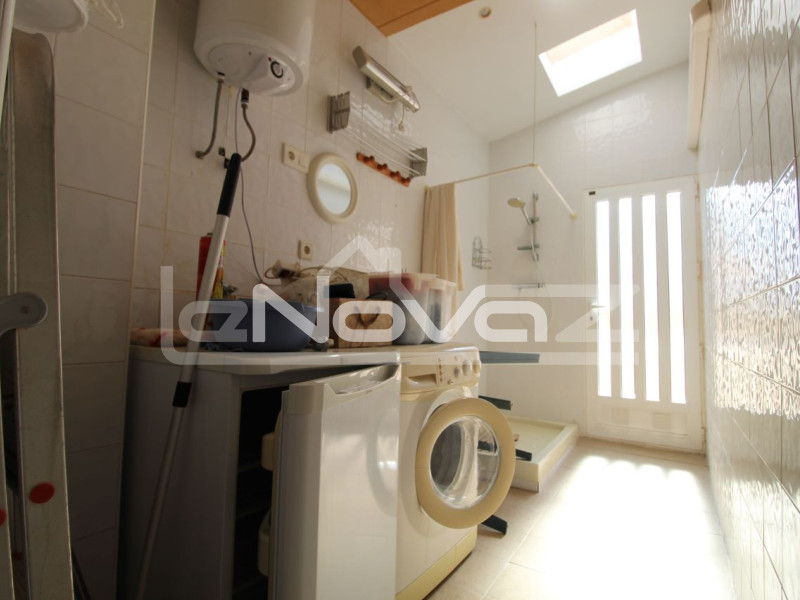 Hangulatos, 2 hálószobás sorház egy szinten, saját kerttel és napozóterasszal. #1939