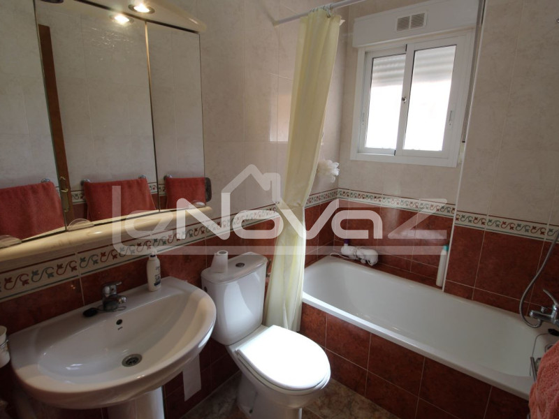 Hangulatos, 2 hálószobás sorház egy szinten, saját kerttel és napozóterasszal. #1939