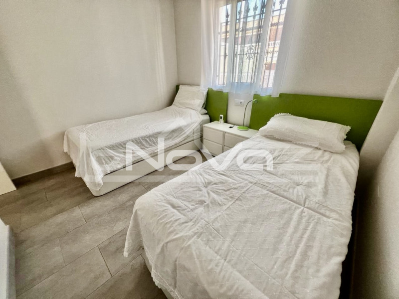 Апартаменти з двома спальнями в Los Dolses (Orihuela Costa). #1941