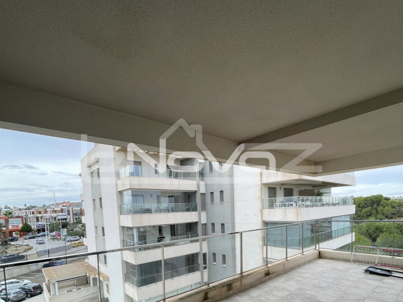 Modern, 2 hálószobás apartman tágas terasszal Los Dolsesben - Altos del Mediterráneo. #1944